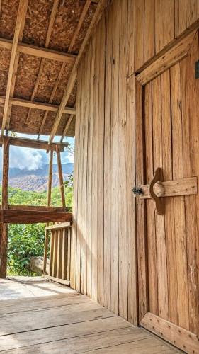 Yasur Backpackers Bungalow & Tree House in Isaka