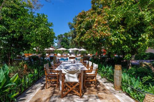 สวน, อักเคนต์ การ์เดน โฮเต็ล (Akkent Garden Hotel) in กุนลุกบาซี