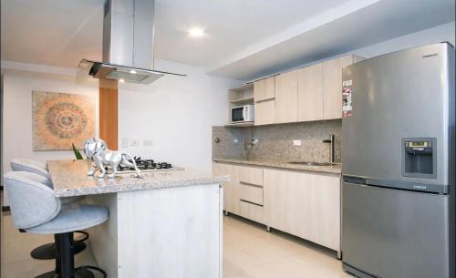 Ameno apartameto en el poblado, hermosa vista piso alto, excelente ubicación