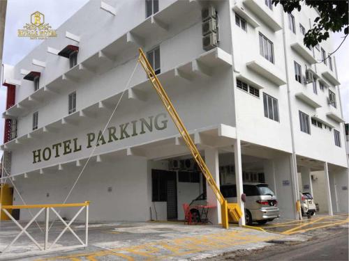 Hotelli välisilme, Royale Hotel in Batu Gajah