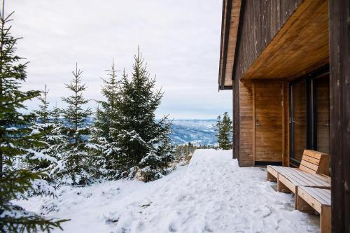 Exterior view, Unique Cabin With Great Natural Materials in Oyer