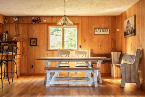 168 Secluded Acres Trails, Winery 5BR in Vūlvaina (VA)