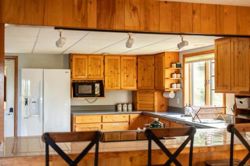 168 Secluded Acres Trails, Winery 5BR in Vūlvaina (VA)