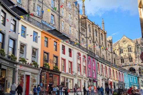 Surrounding environment, MEININGER Hotel Edinburgh Haymarket in Edinburgh