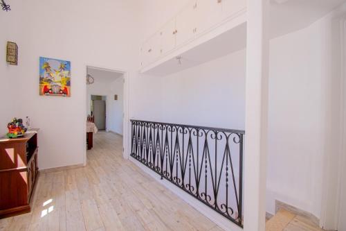 Villa Montenegro - Superbly Located Family Vila - image 3