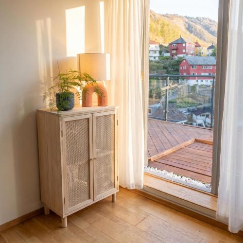 Modern Bergen Apartment with Terrace & Scenic Views, free parking 5