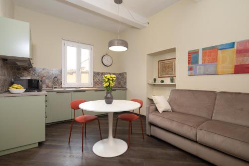 Ponte Vecchio Modern Retreat