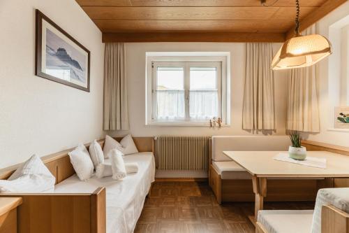 Apartments Chalet Zirm