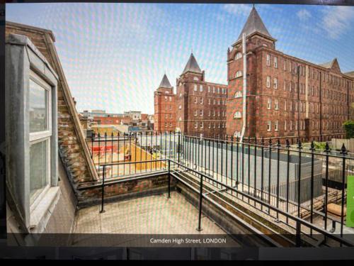 Camden Town 4 bed apartment - image 2