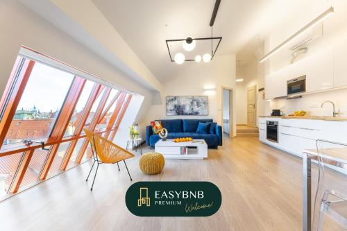 Exclusive Old Town Suites with City Views & AC by EasyBNB Premium, Praga