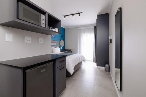 Cuina, MINT Express Melrose View in Greater Melrose