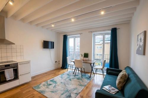 The Market View Apartment, London