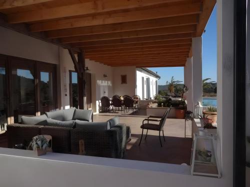 Viesnīcas āriene, Villa La Liberté (Villa La Liberte) in Thezan-des-Corbieres