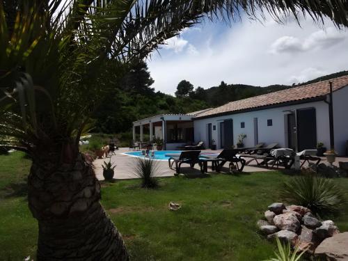 Viesnīcas āriene, Villa La Liberté (Villa La Liberte) in Thezan-des-Corbieres