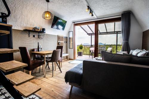 Galaxy6189 Guesthouse in Zalahaláp