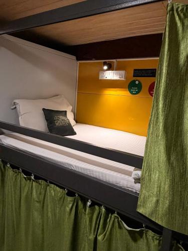 Forrest Hostels – Bombay/ Mumbai, IN