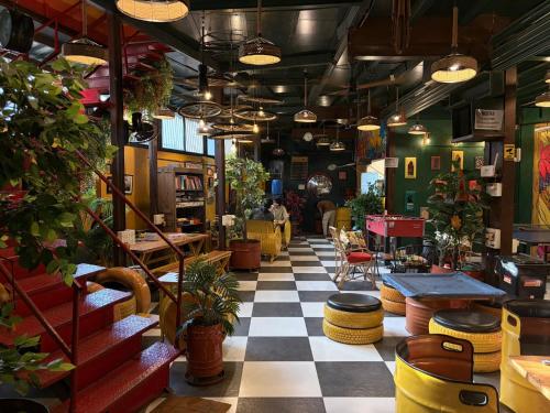 Forrest Hostels – Bombay/ Mumbai, IN