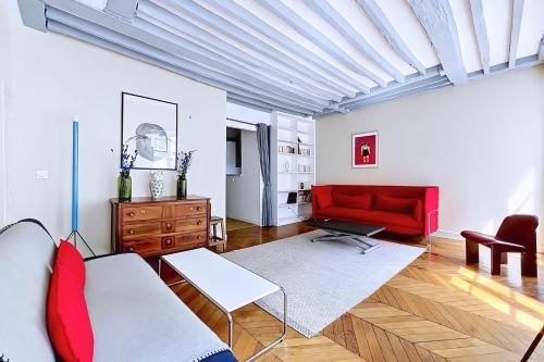 Beautiful apartment in the heart of the Marais - image 5