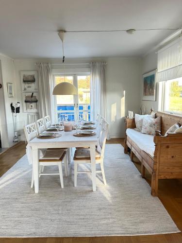 Charming and lovely house on beautiful Nösund year-round (Charming and lovely house on beautiful Nosund year-round) in Nosund