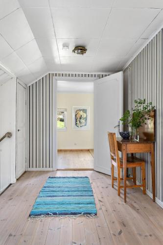 Charming and lovely house on beautiful Nösund year-round (Charming and lovely house on beautiful Nosund year-round) in Nosund
