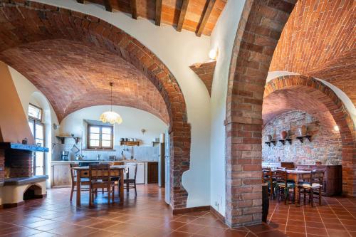 Létesítmények, Villa le Rondini con giardino e piscina privata in Lucignano