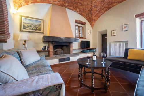 Villa le Rondini con giardino e piscina privata in Lucignano