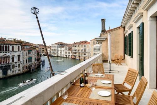 Venice Prestige - Celestina Apartment on the Grand Canal R&R - image 13