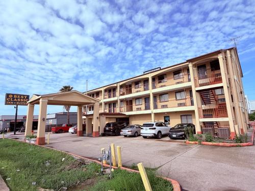Best Classic Inn & Suites Houston I 45 near IAH - image 3