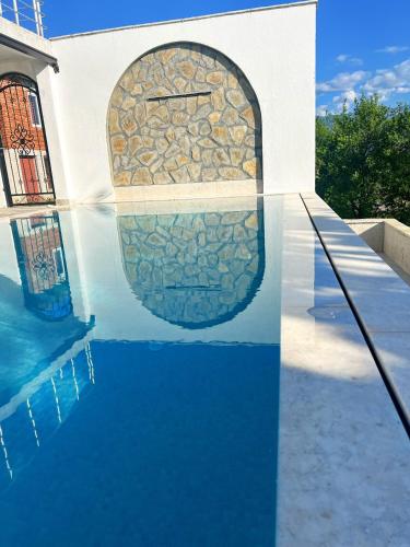 Private Oasis - Prekallë (Private Oasis - Prekalle) in Istok