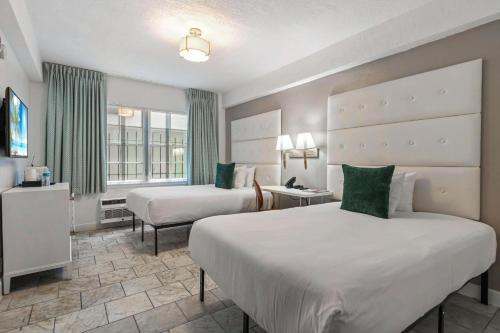 Beacon Hotel South Beach - Tap to explore photos