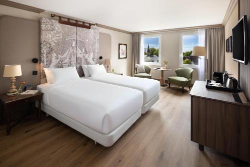 hotel photo