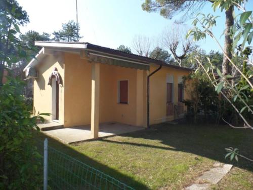 Lovely accommodation in a quiet area with parking