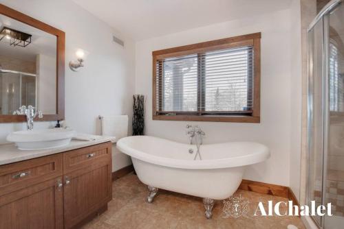 Villa Alpine - Alpin en Foret - Spa in Petite-Riviere-Saint-Francois (QC)