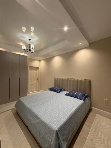 Diamond City — other in 2 Mukay Elebaev St, Bishkek Kyrgyzstan, 720031