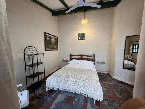 Hermosa casa quinta cerca de la ciudad - image 3