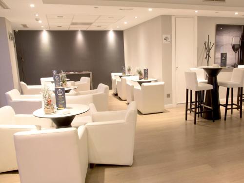 Pub/Lounge, UVE Alcobendas in Alcobendas