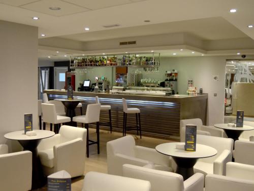 Bar/lounge, UVE Alcobendas in Alcobendas