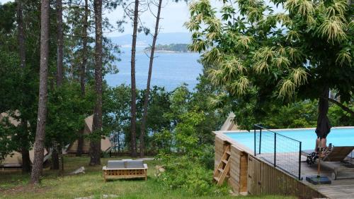 Peldbaseins, Amaraxe Ecoglamping in Miñortos