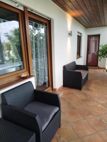 Geräumige Ferienwohnung mit Doppelbetten, Bad, Küche und Balkon (Geraumige Ferienwohnung mit Doppelbetten, Bad, Kuche und Balkon) in Auerbach in der Oberpfalz