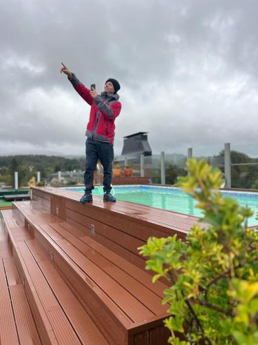Úszómedence, Hotel Pucón Indómito (Hotel Pucon Indomito) in Pucon városközpont