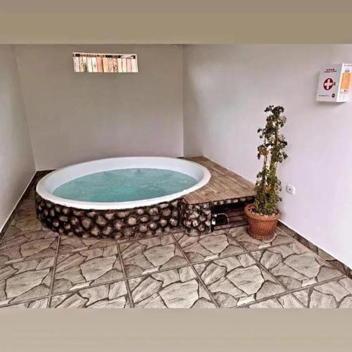 Pezsgőfürdő, El Encanto Eco-Hotel Glamping in Calarca
