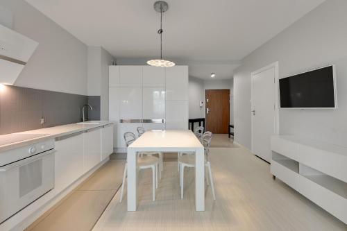 Valor by Grand Apartments - image 5