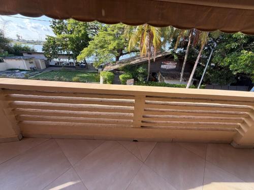 Lagoon-View Cocoon in Historic Quartier France in Grand-Bassam