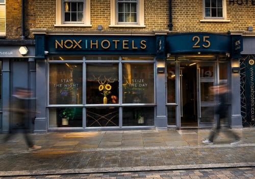 NOX Waterloo, Londra