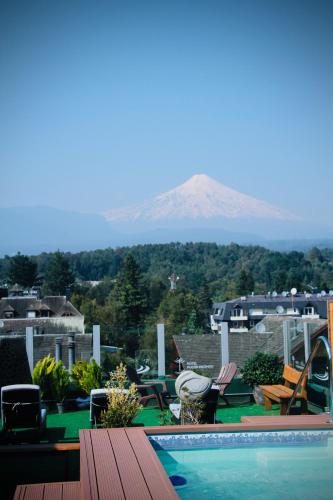 Úszómedence, Hotel Pucón Indómito (Hotel Pucon Indomito) in Pucon városközpont