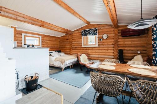 A small gem by the lake for two or for a family in 拉姆普西耶爾維