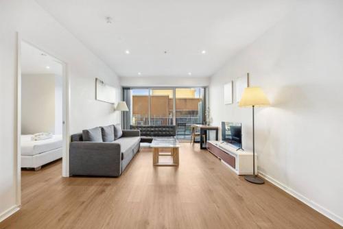 Vision On Morphett 1BR Apartment with Parking – khách sạn tại West Beach