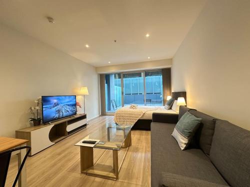 Vision On Morphett Studio Apartment with Parking – khách sạn tại West Beach