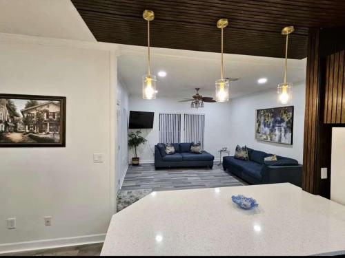 Beautiful And Modern, Valrico Apartment in River Hills Masters (FL)