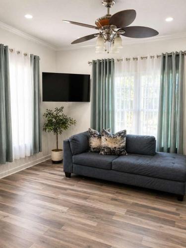 Beautiful And Modern, Valrico Apartment in River Hills Masters (FL)